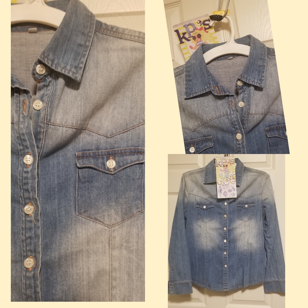 Cute light blue denim polo blouse size S